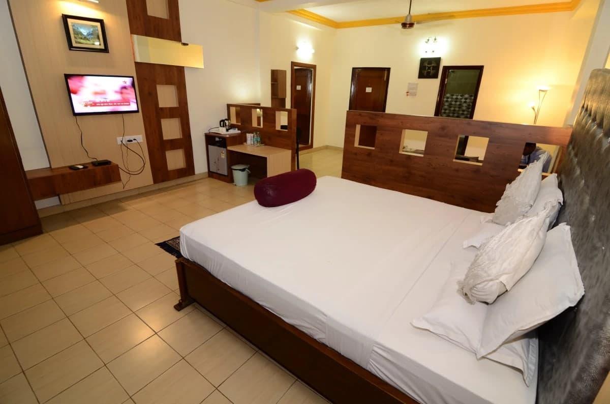 Hotel Little Palace Dibrugarh Exterior photo