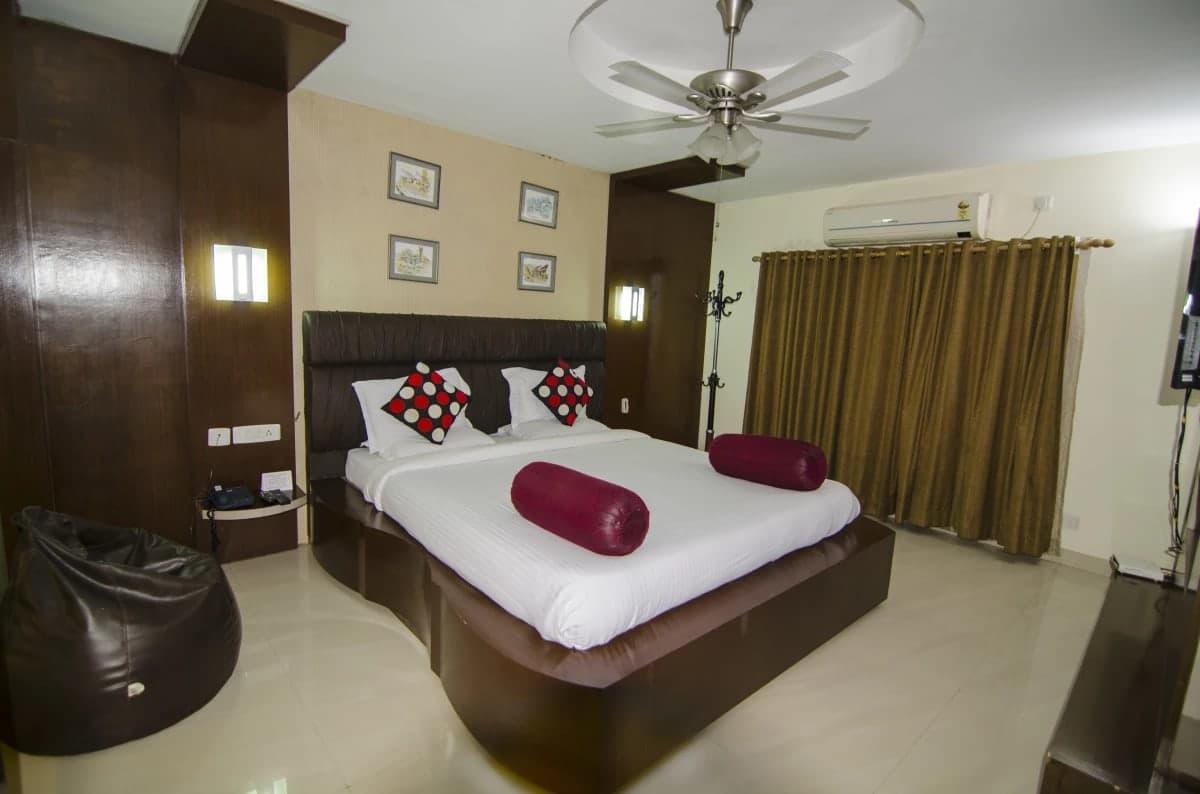 Hotel Little Palace Dibrugarh Exterior photo